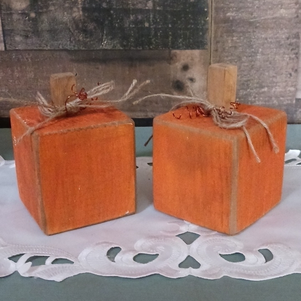 Wooden Distressed Pumpkin Set of 2